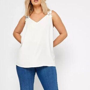 NWT YOURS Womens Curve Floral Trim Flowy Cami White Size 4X
